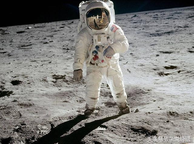 为什么还有人质疑阿波罗登月,为什么有人怀疑美国登月