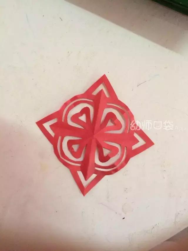 一把高颜值剪刀,怎么做好看的新年剪纸