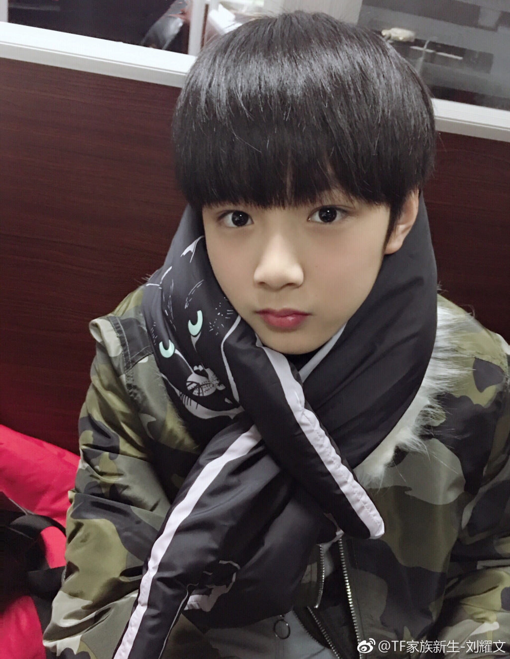 他是TF家族的忙内，江湖人称钢铁直男小狼崽，却有一颗当老大的心
