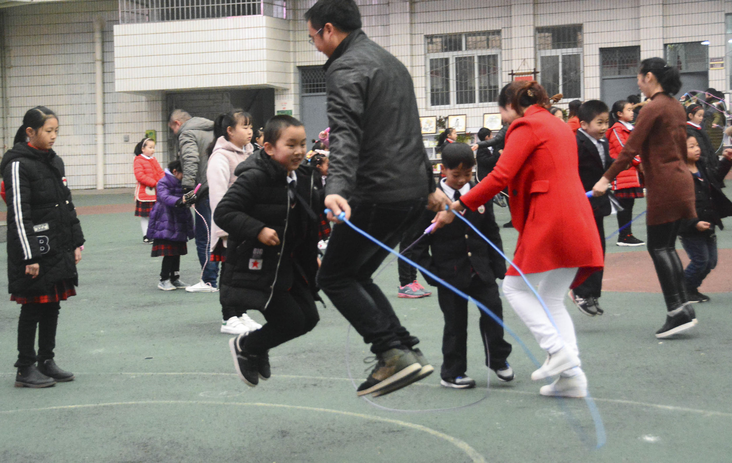 冬季亲子运动会游戏大班,巴州三中运动会