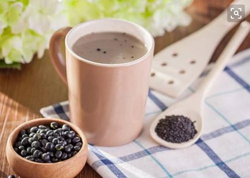 黑豆炒着吃还是煮着吃好,黑豆晚上吃好还是白天吃好