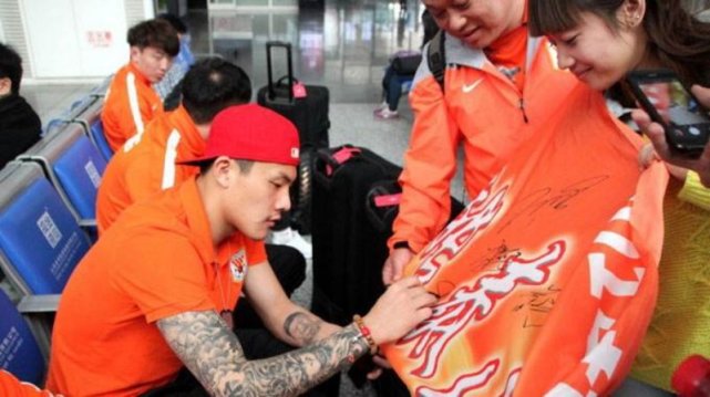 世界足坛没有纹身的足球球星,没有纹身的十个足球球星