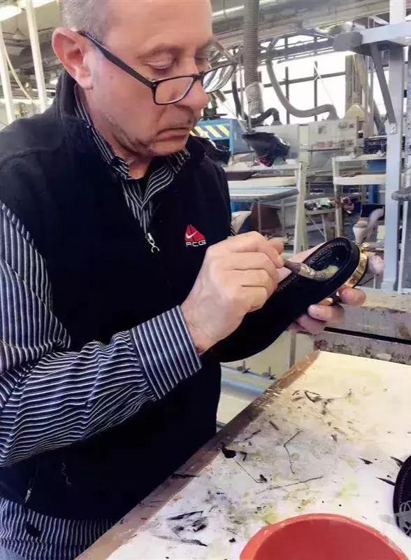 看珍珠鞋如何完胜一众黑靴！RacheleLouisa年终惊喜特惠