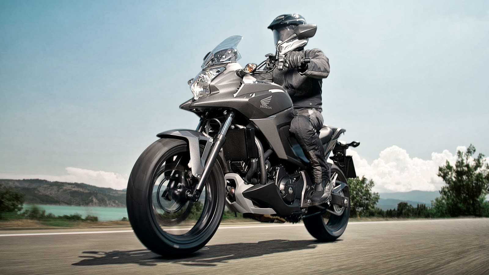 本田摩托车cb500x与nc750x对比,本田cb500x与nc750x怎么选