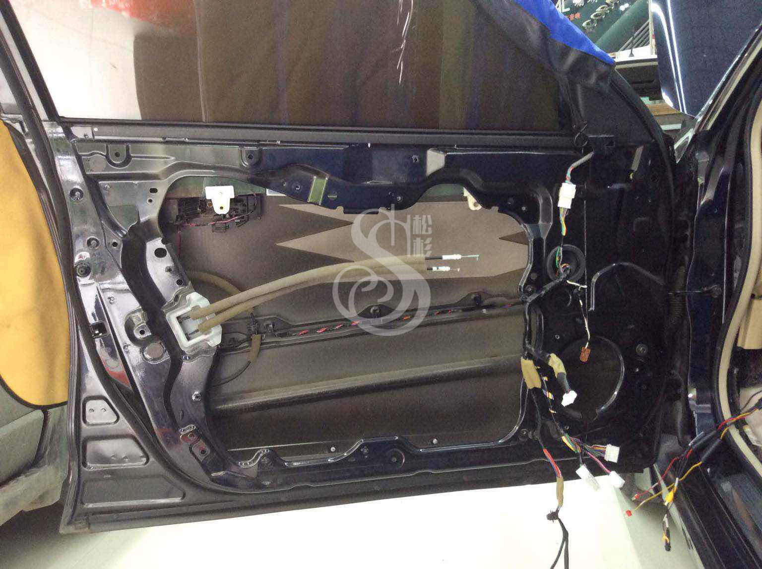 日产天籁改什么喇叭好,日产天籁音响升级