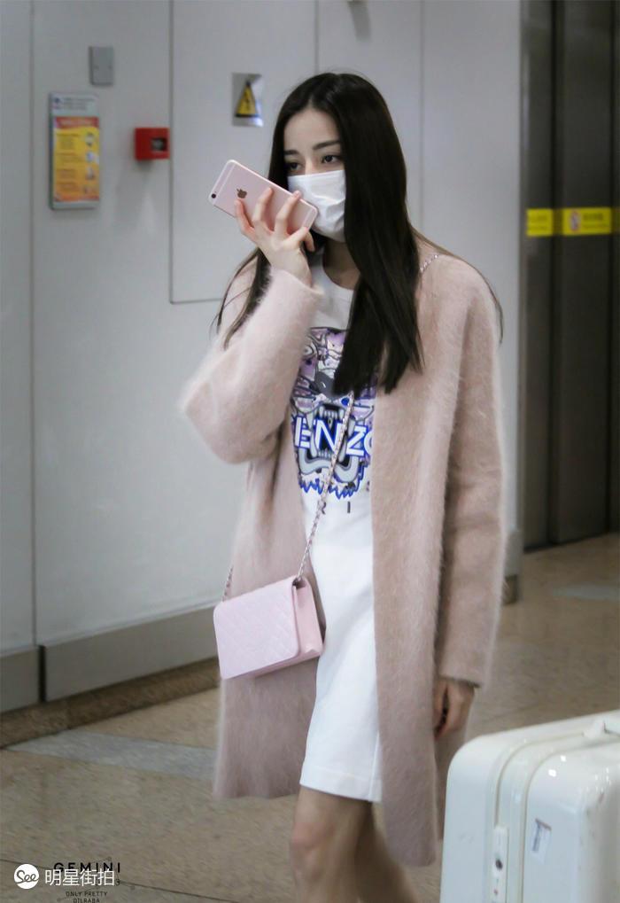 清新蓝PK清纯白，初夏你更爱哪个？