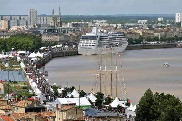 法国波尔多葡萄酒为什么好,喝了那么多年蜂蜜你了解真相吗