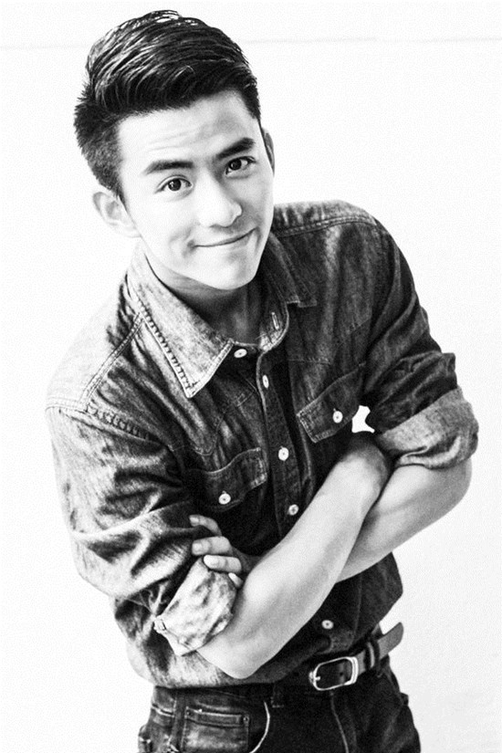 陈赫郑恺大学时期照片,郑恺和陈赫的同班同学名单