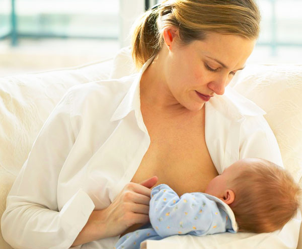 母乳性腹泻的症状怎么治疗,婴儿母乳性腹泻吃什么奶粉