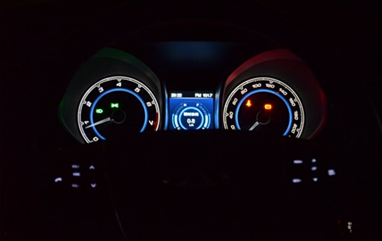 奇瑞瑞虎81.5试驾,瑞虎5x1.5自吸试驾视频