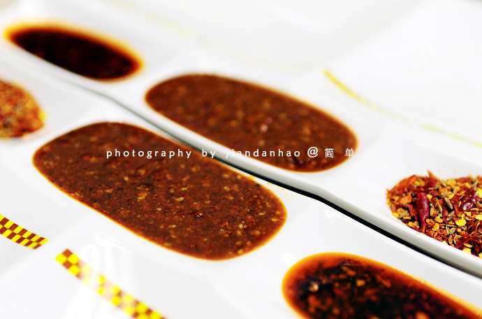 抚顺最好的麻辣拌串,抚顺风靡特色小吃麻辣拌