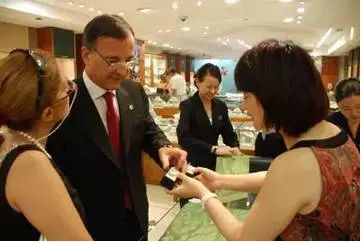 年底了该辞职就辞职吧,年底了不应该辞职