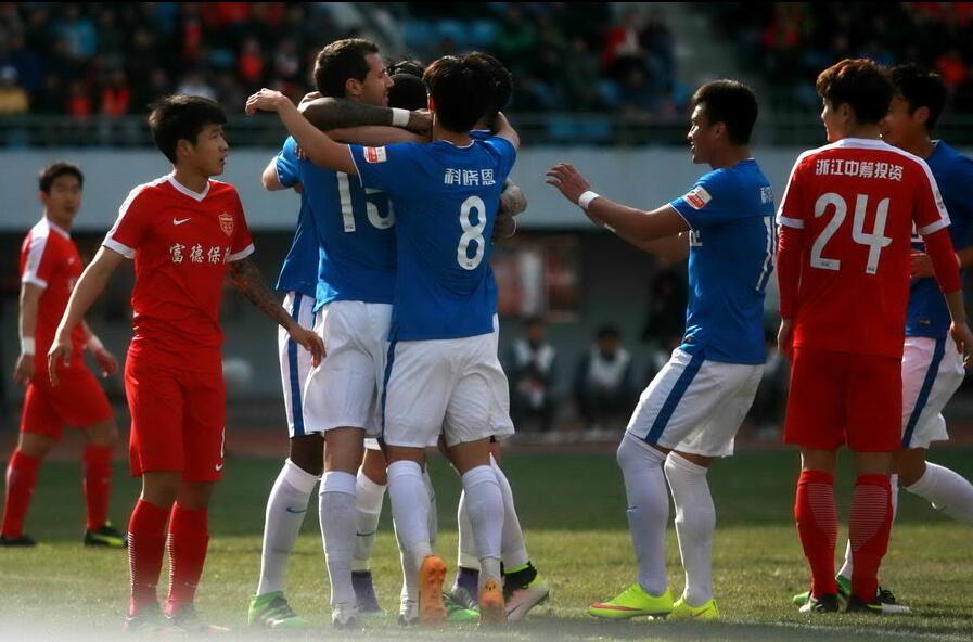 直播中超建业与延边比赛,双外援破门老牌劲旅迎开门红