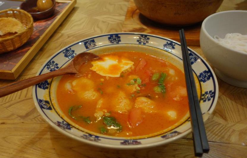 圣诞节热恋生活日记,开着轩逸陪女朋友搜集北京的圣诞树