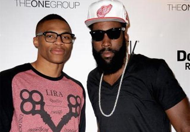 球迷嘴太碎球星怎么办？哈登直接上去扇耳光，格里芬这做法太机智