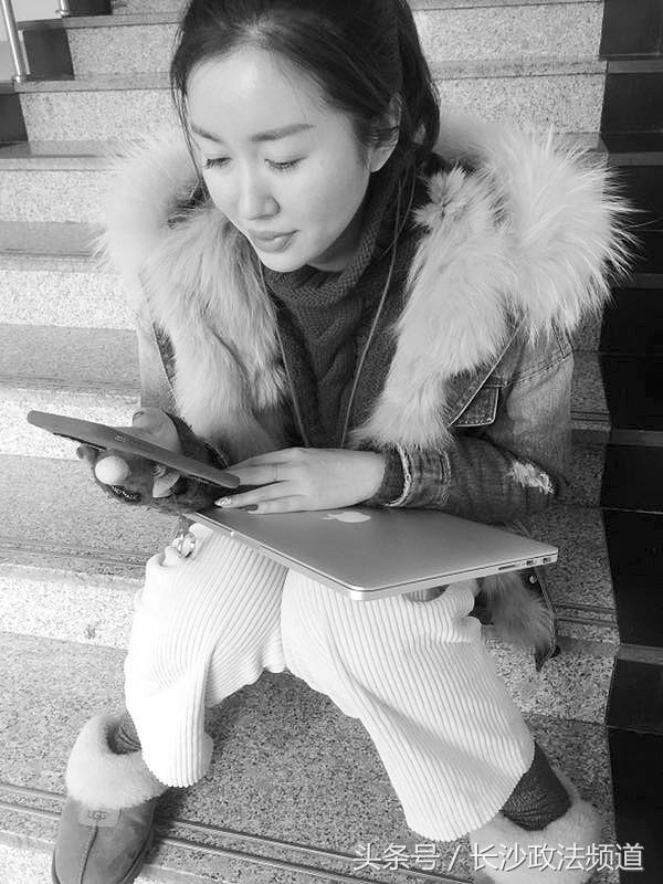 成都大学生韩国机场丢电脑包，大连姑娘拾得后归还