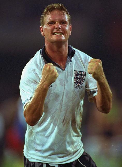 世界足坛最具争议人物之一，英格兰叛逆青年，他有*力暴**倾向