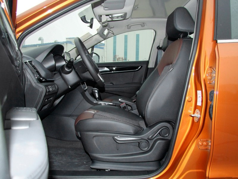 购车参考：东风风神AX5动力和驾驶表现都一般，家用代步刚好够用