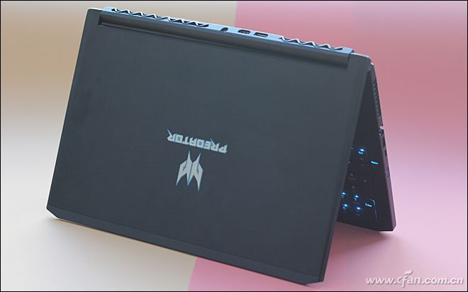 谁说超薄本不能流畅吃鸡？这款宏碁掠夺者Triton700表示不服！
