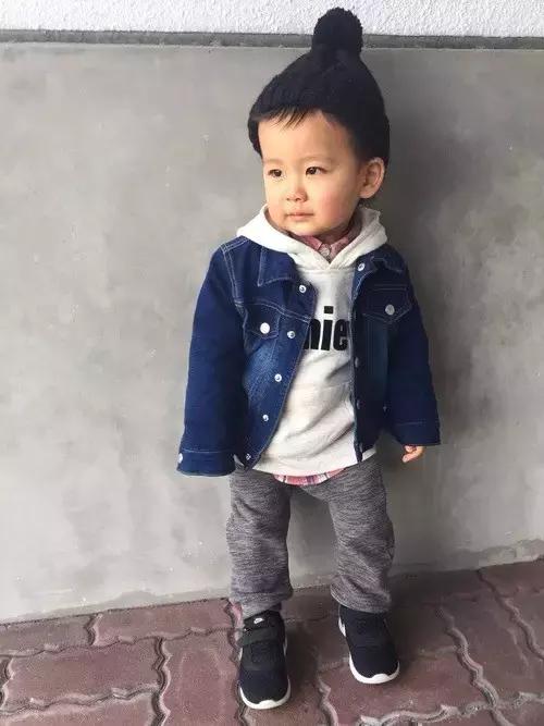 冬季男宝宝整套潮流穿搭,最新春夏韩系男孩穿搭