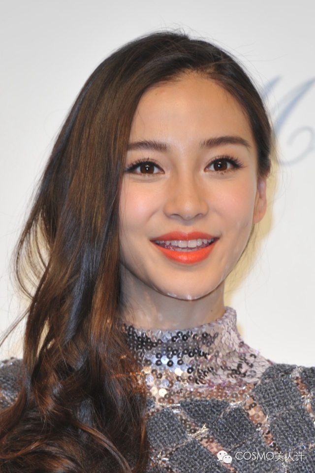 一支唇釉搞定全脸淡妆,一支唇釉加粉底液搞定全妆