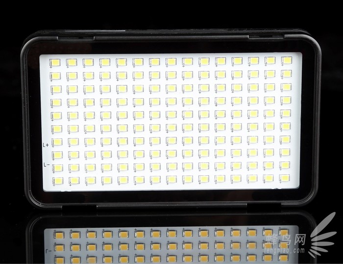 神牛ledm150补光灯使用教程,神牛ledm150值得入吗