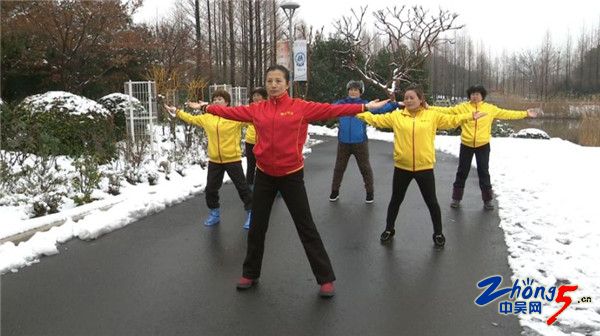 推动全民健身建设体育强市,实施全民体育健身惠民工程