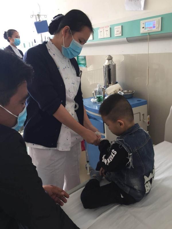 三亚市人民医院强还是中心医院好,三亚人民医院排名榜