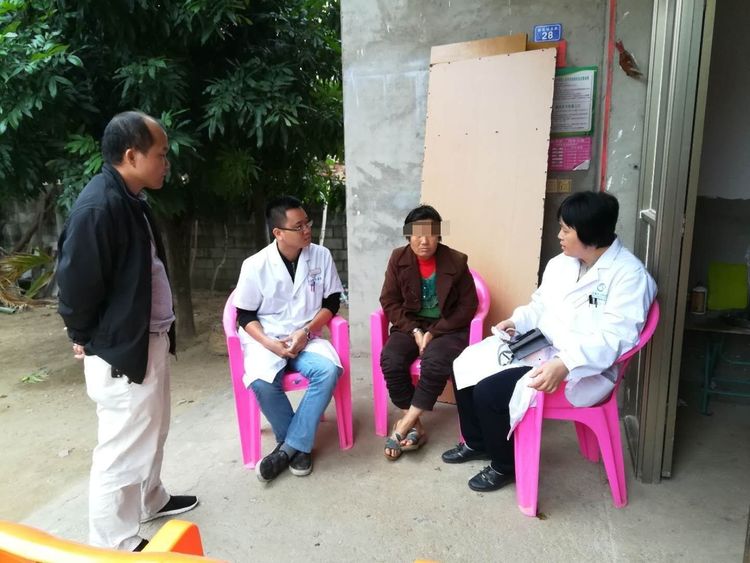 三亚市人民医院强还是中心医院好,三亚人民医院排名榜