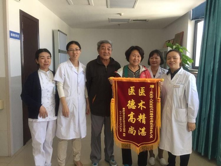 三亚市人民医院强还是中心医院好,三亚人民医院排名榜