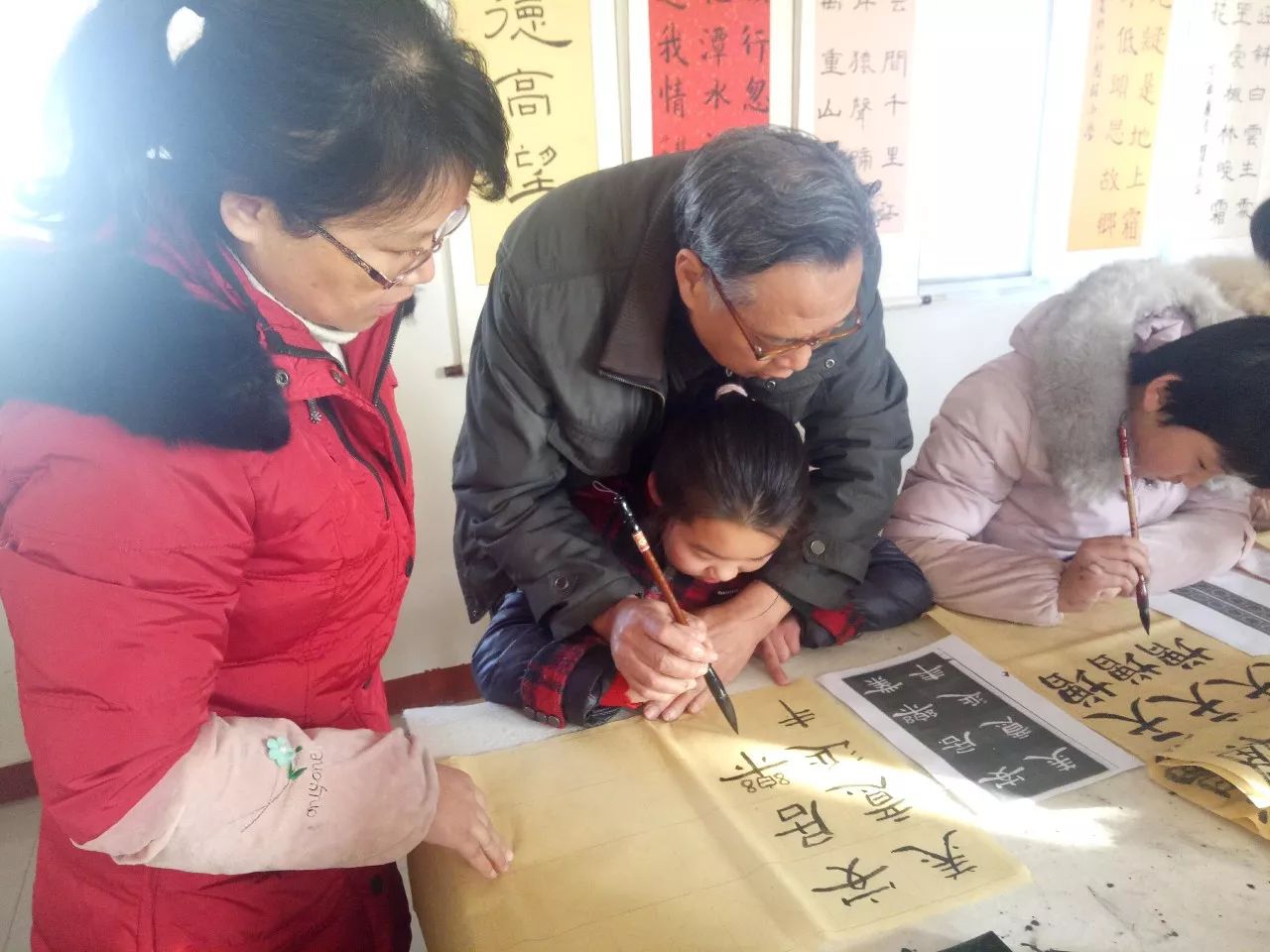 情暖校园爱心传递,校园通讯