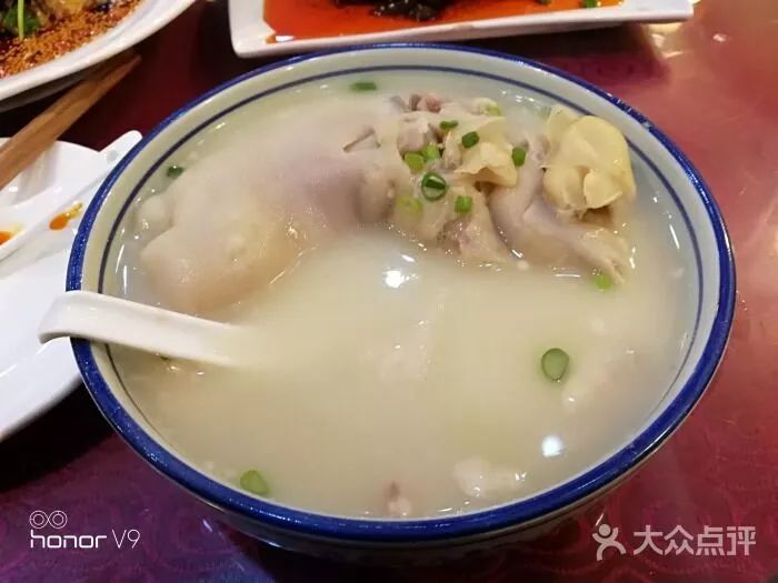 好吃丨一抿就化！成都10家超美味稀溜耙美食拯救懒癌吃货