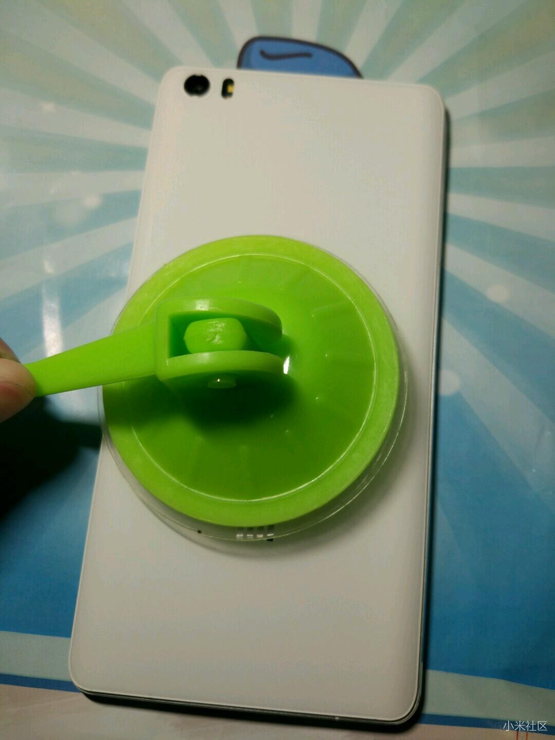 手机进水后屏幕里的水印怎样消除,手机进水黑屏了但是有声音怎么办