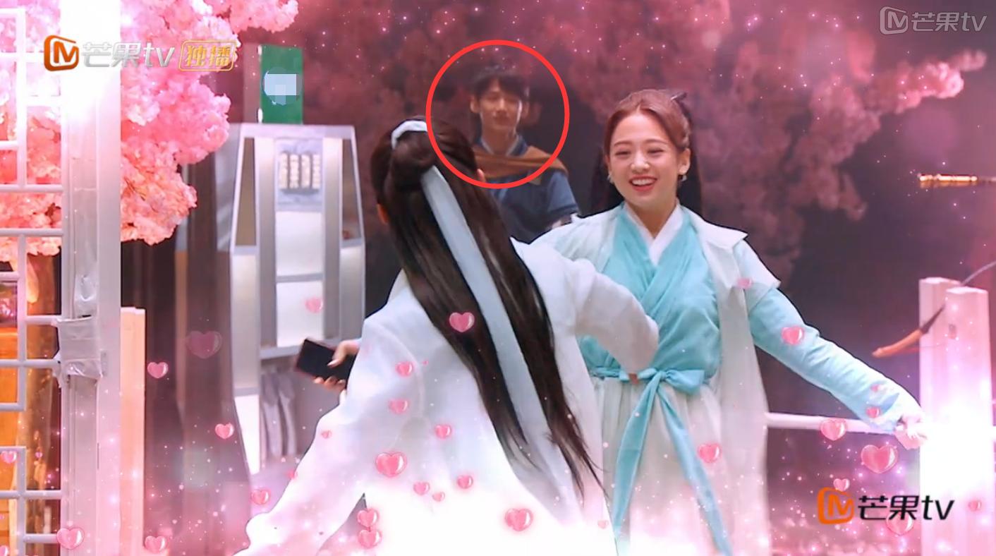 白敬亭鬼鬼被吓哭,白敬亭何炅双凶名场面