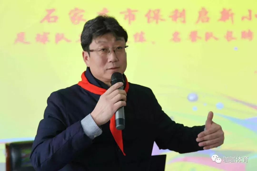 这所学校建成没几年，就被定为全国足球特色学校，厉害了！