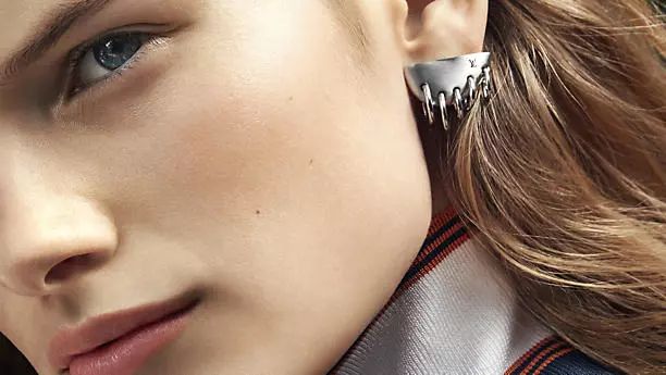 买三个lv包送什么,买lv三合一