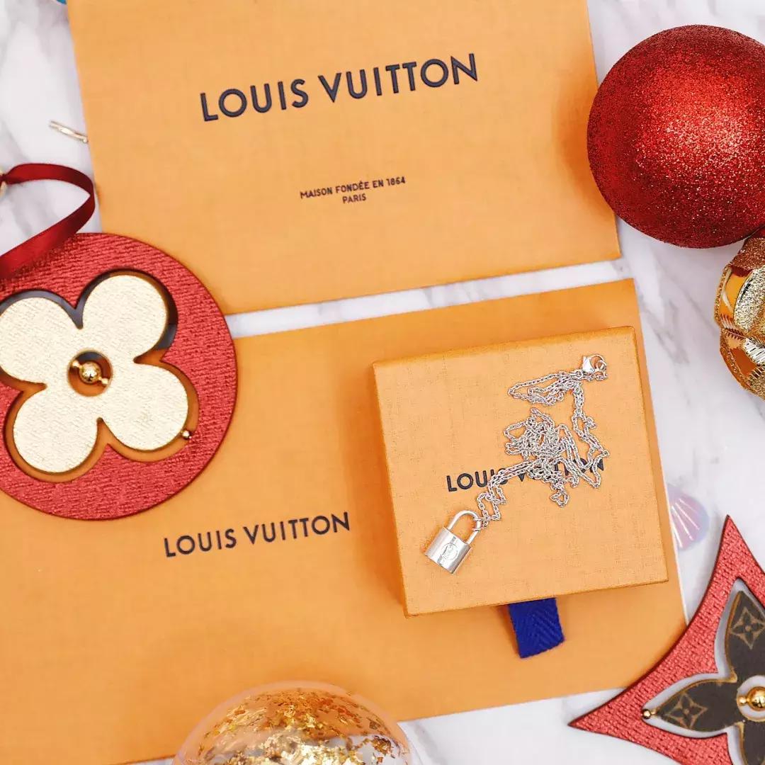 买三个lv包送什么,买lv三合一