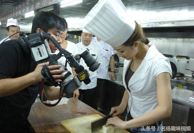 如何看待女生做餐饮,你们觉得做厨师怎么样