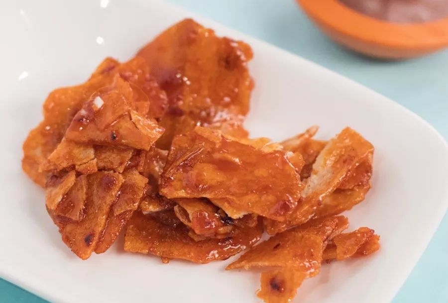 东南亚最好吃的虾片牌子,新加坡餐厅里的虾片