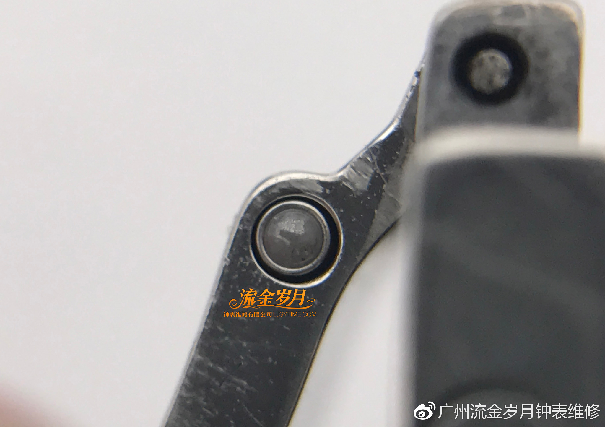 欧米茄8500是什么,欧米茄碟飞8500明亮之白价格