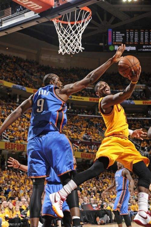 罗斯小乔丹上篮视频,罗斯拉杆集锦乔丹