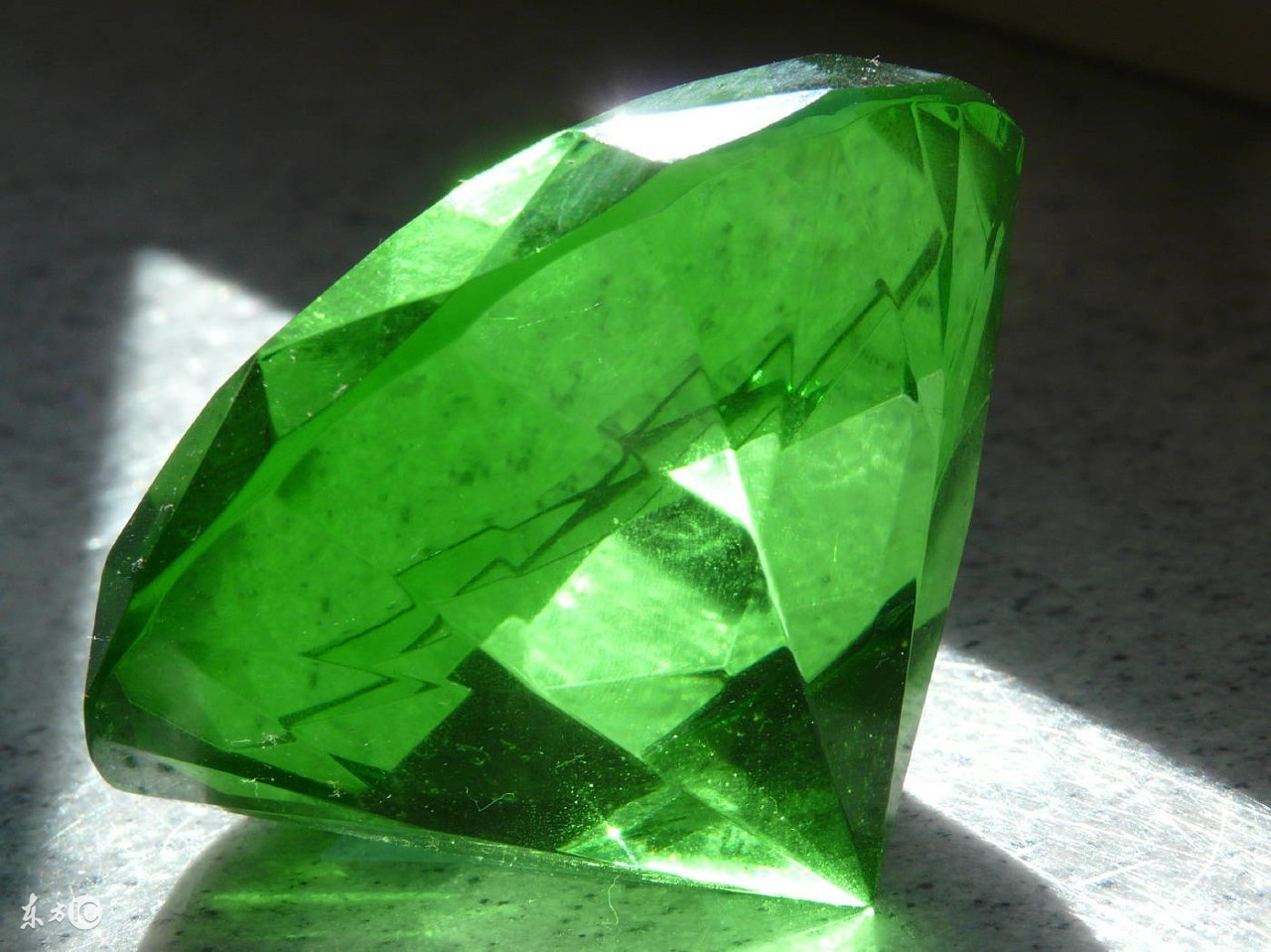 水命五行缺金缺火戴什么水晶,五行缺木跟水适合戴什么水晶