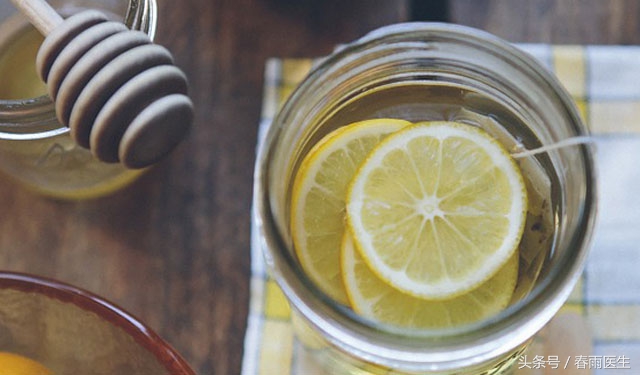 冬天咳嗽喝水有用吗,大人咳嗽喝蜂蜜水的功效作用