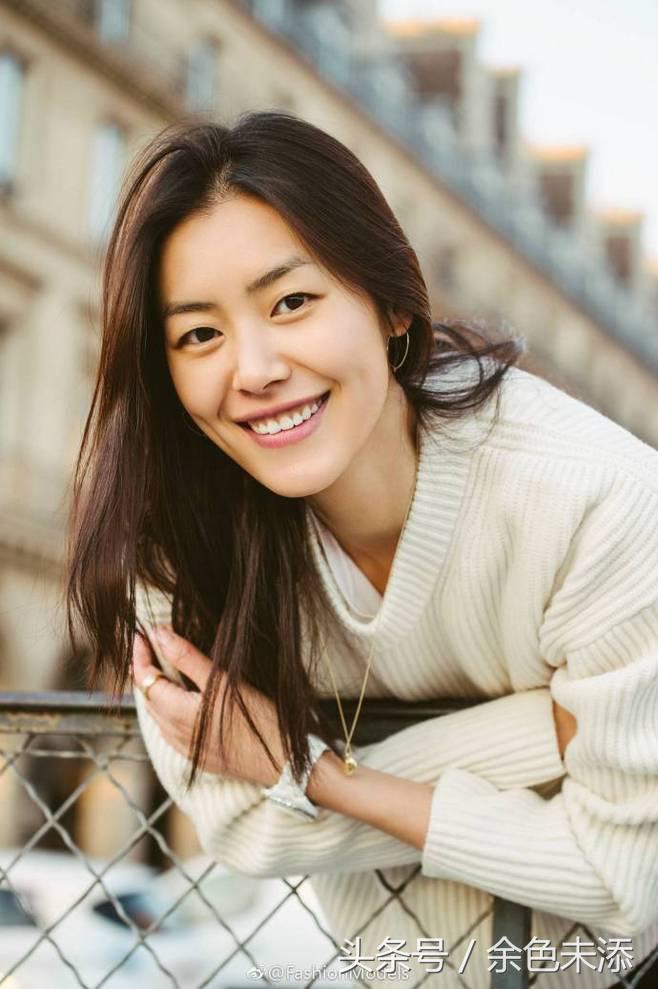 喜欢戴夸张耳饰的不止章子怡，还有她们