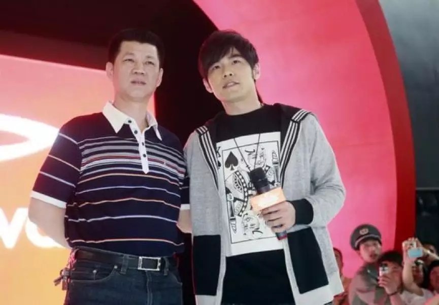 德尔惠签约周杰伦多少钱,德尔惠周杰伦解约了吗