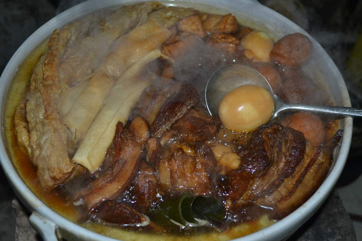 济宁名吃山东老字号中华第一甏,甏肉干饭济宁名吃把子肉图片