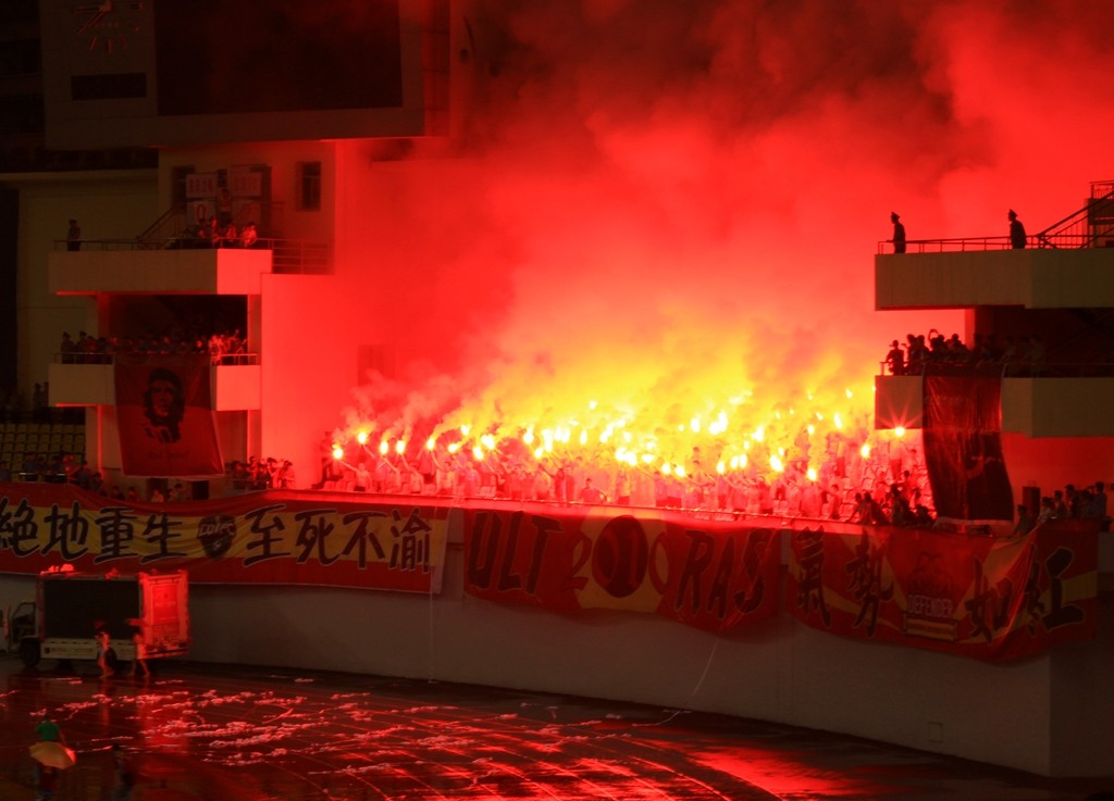 多少人痛饮这份悲凉中国足球俱乐部的更新换代我们只能接受!