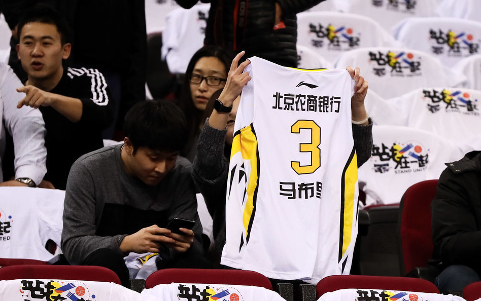 马布里带领北控季后赛,马布里开始发飙了北控进入状态