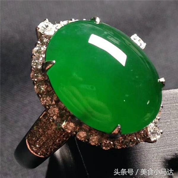 如何知道自己翡翠戒指的价格,翡翠戒指价格鉴定方法