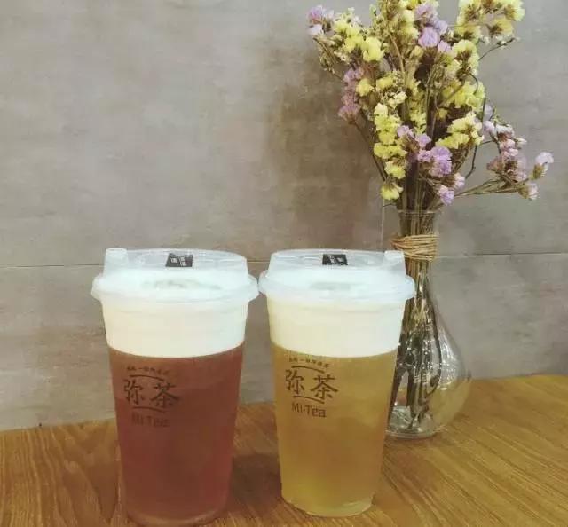 广州奶茶店被挤爆,奶茶店被挤爆